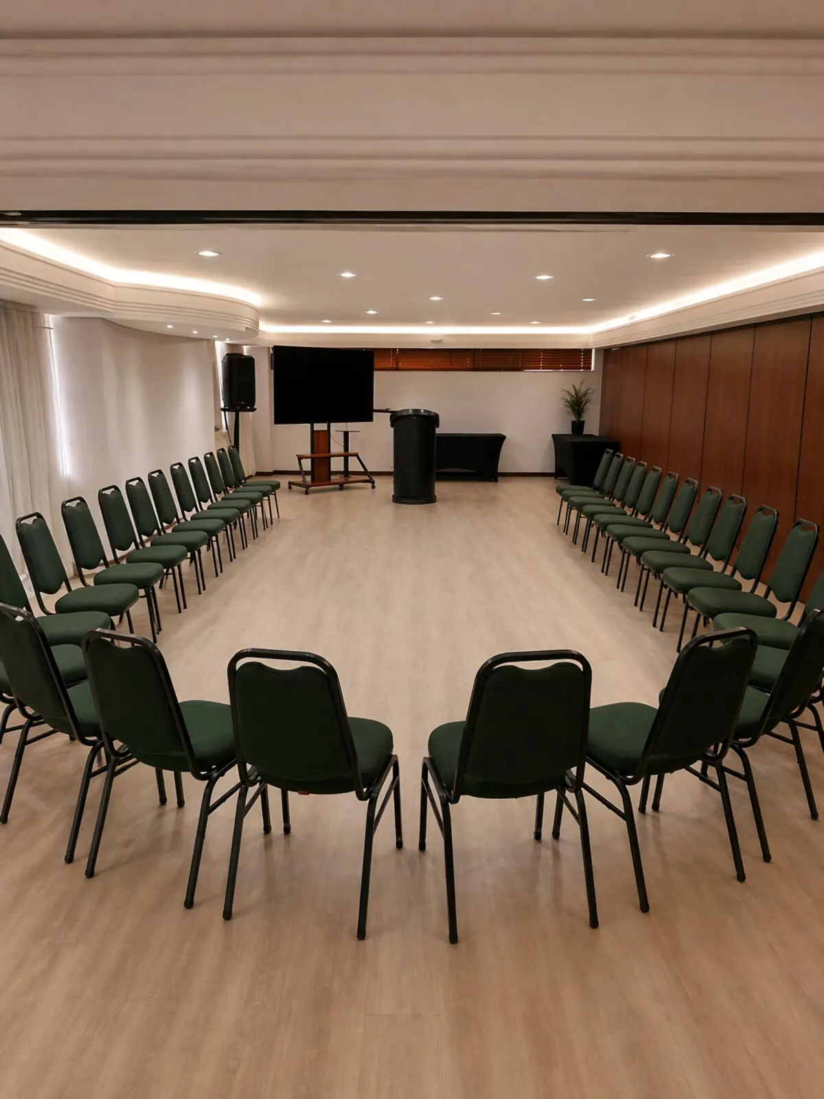 Sala de reunião montada no Santoni
